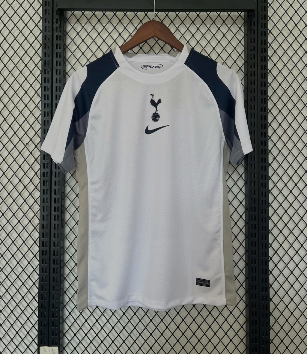 Tottenham Domicile 2025-2026